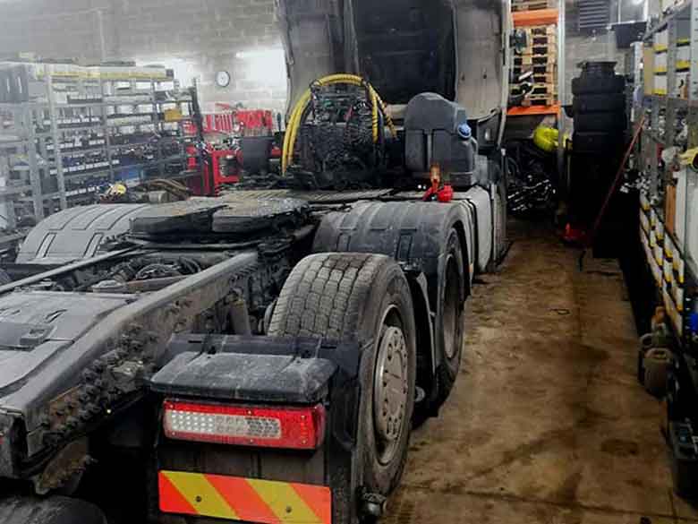 hüdraulikakomponentide paigaldus